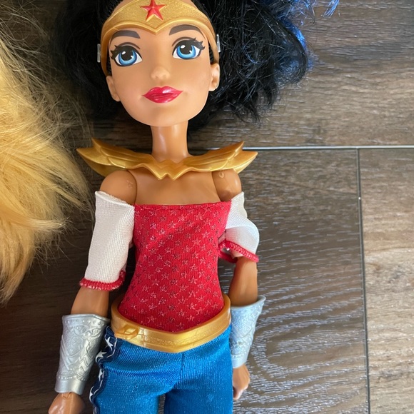 DC Comics Wonder Woman and Supergirl Dolls - Picture 2 of 9